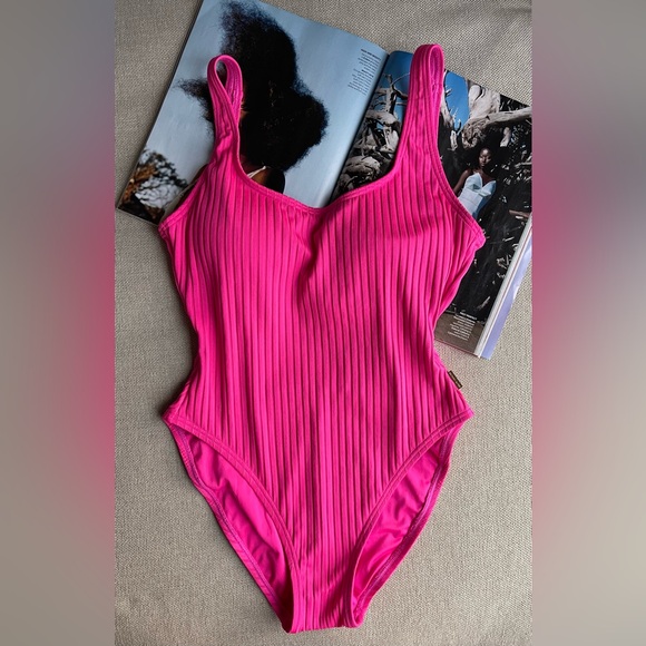 Michael Kors Hot Pink Ribbed Wireless One-Piece Swimsuit Size 10 - Picture 1 of 10